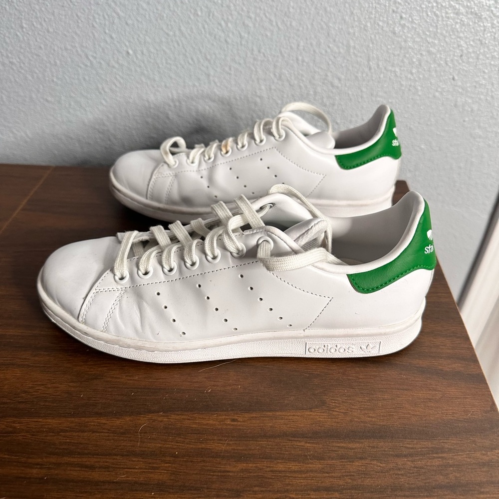 Adidas Stan Smith White with Green Accents. Men’s size 7 - Picture 5 of 8